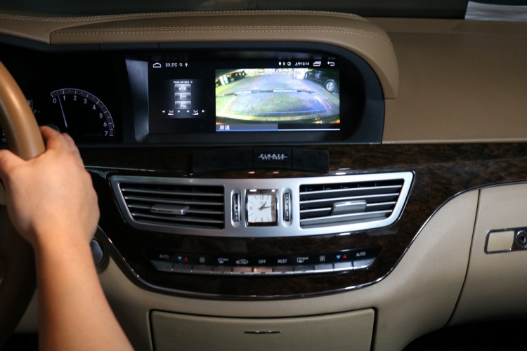 Штатная магнитола Carmedia XN-M1011 Mercedes-Benz S-Class W221 2009-2013