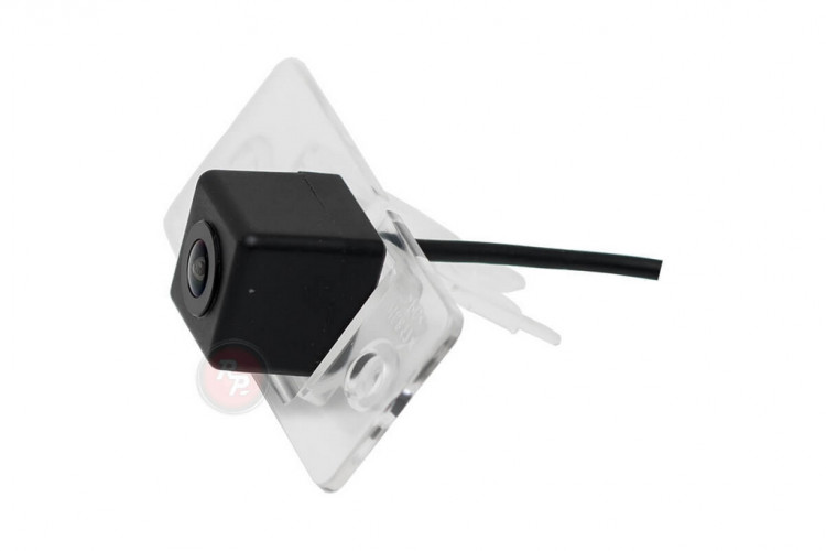 Камера заднего вида Redpower Premium VW034 VW Tiguan (2007-2011), Skoda Fabia (2007-2013), Yeti (2009-2013)