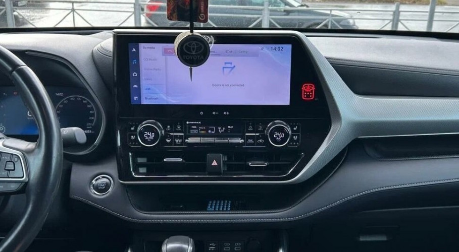 Штатная магнитола Carmedia YL-T1215H Toyota Highlander 2022+