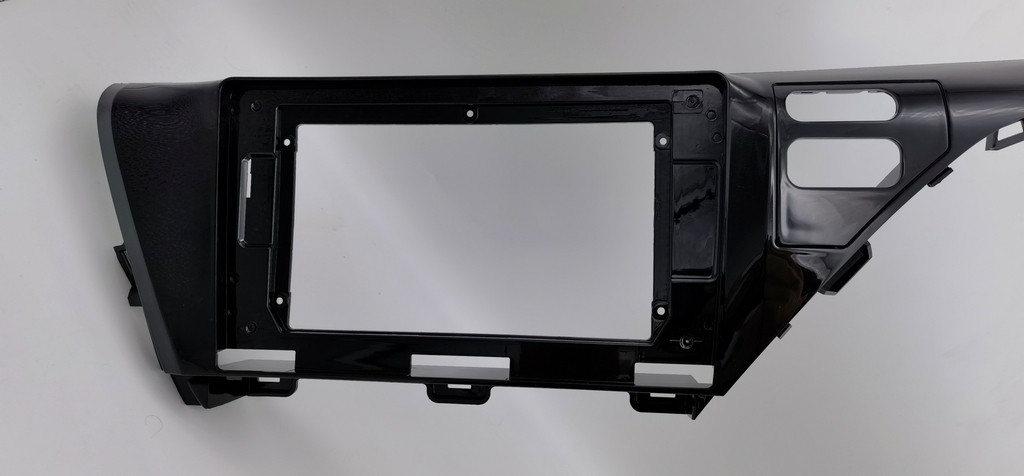 Штатная магнитола Carmedia OL-1695-Q Toyota Camry V70 2018+