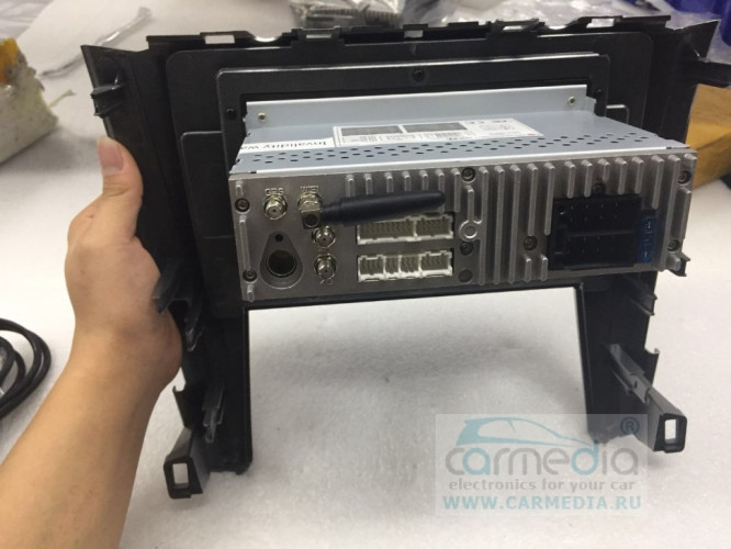 Штатная магнитола Carmedia NM-048-MTK Toyota Camry 2014+ (V55)