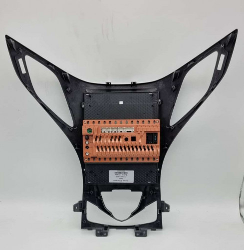 Штатная магнитола Carmedia NH-H1002 Hyundai Grandeur/Azera 2011-2015