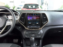 Штатная магнитола Tesla Carmedia ZF-1018G-Q6 Jeep Cherokee 2014+