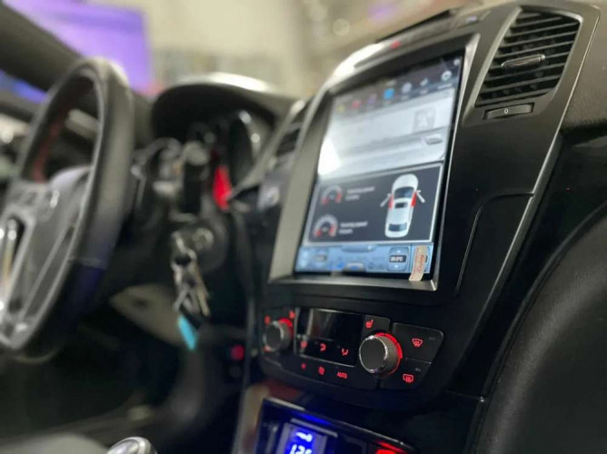 Штатная магнитола Tesla Carmedia ZF-1069BL-Q6 Opel Insignia (2009-2013) черный