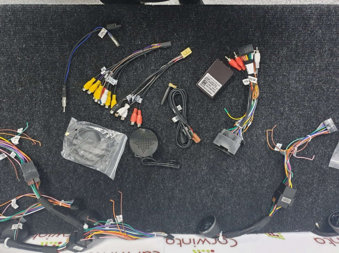 Штатная магнитола Tesla Carmedia ZF-1069BL-DSP Opel Insignia 2009-2013 черный