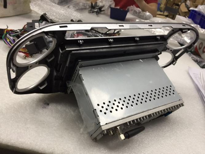 Штатная магнитола Carmedia NM-007-MTK Volkswagen Tiguan (2007-2016) (до и после рестайлинга)