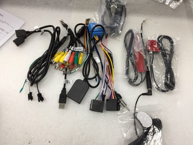 Штатная магнитола Carmedia NM-095-MTK Suzuki Vitara 2015+