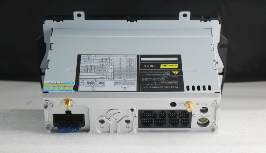 Штатная магнитола Сarmedia MKD-L860-P5 Lada Vesta