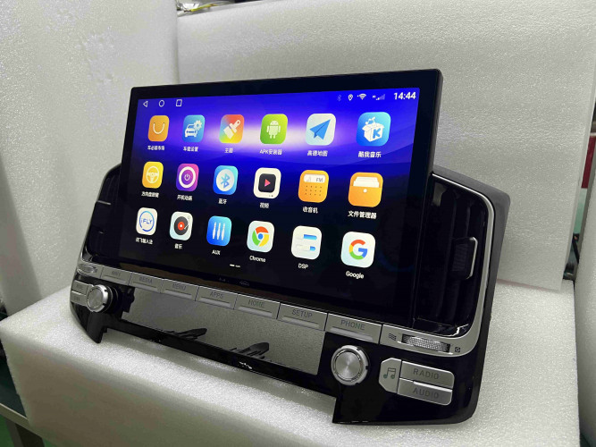 Штатная магнитола Сarmedia KP-T1302 Toyota Land Cruiser 200 2015+ Low