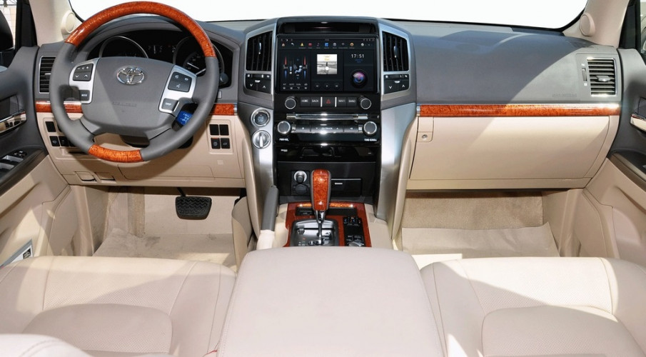 Штатная магнитола Tesla Carmedia ZF-6025H-DSP Toyota Land Cruiser 200 2007-2015 Top