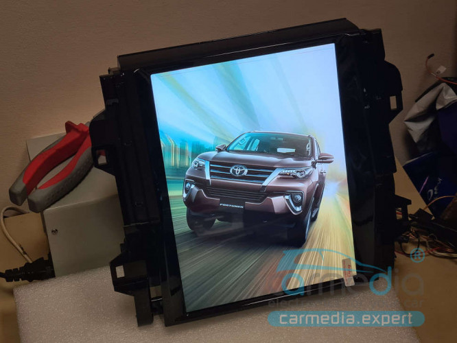 Штатная магнитола Tesla Carmedia ZF-1238-Q6 Toyota Hilux (2011-2015)