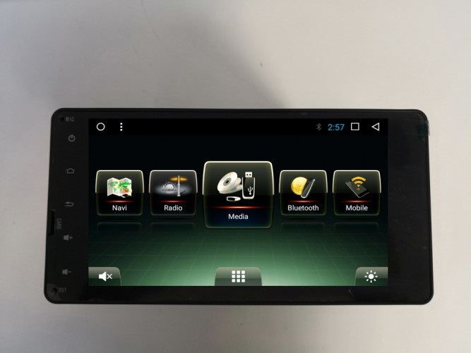 Штатная магнитола Carmedia U9-6382-T8 Mitsubishi L200 2015+