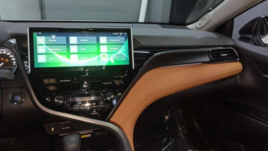 Штатная магнитола Сarmedia NH-T1207 Toyota Camry V70 2020+